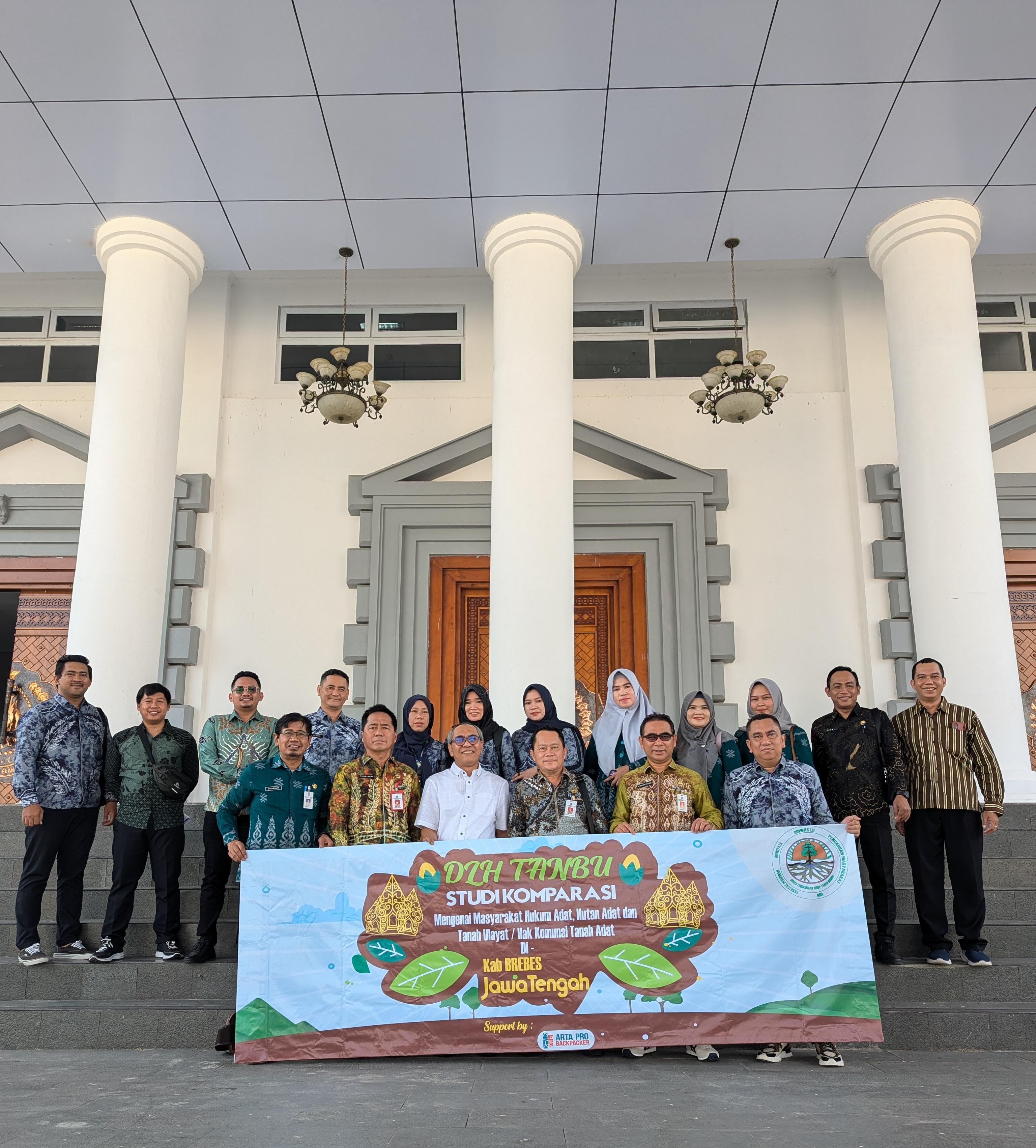 DLH Kab. Tanah Bumbu Melaksanakan Studi Komprasi ke Kabupaten Brebes Jawa Tengah