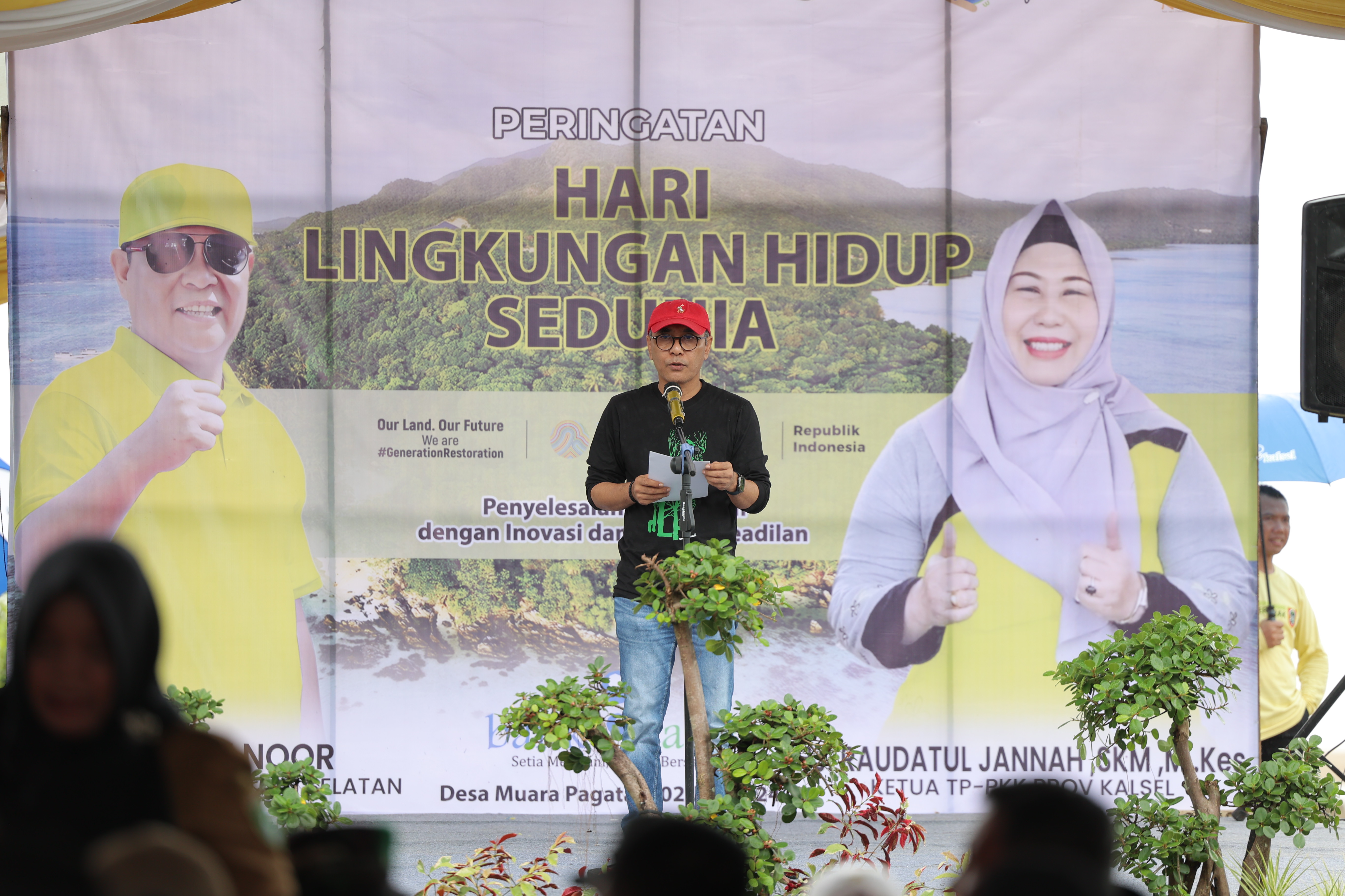 Puncak Peringatan Hari Lingkungan Hidup Sedunia Tahun 2024 bertempat di Desa Muara Ujung Kecamatan Kusan Hilir