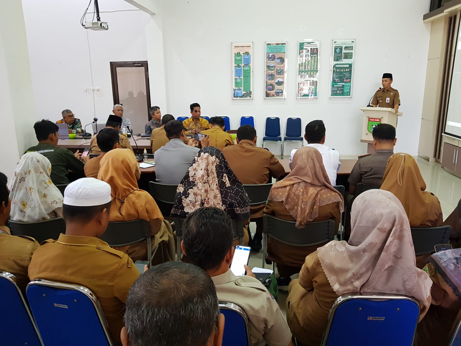 Kickoff Meeting Dan Focus Group Discussion Penyusunan Dokumen Kajian Lingkungan Hidup Strategis (KLHS) Rencana Pembangunan Jangka Panjang Daerah (RPJPD) Kabupaten Tanah Bumbu