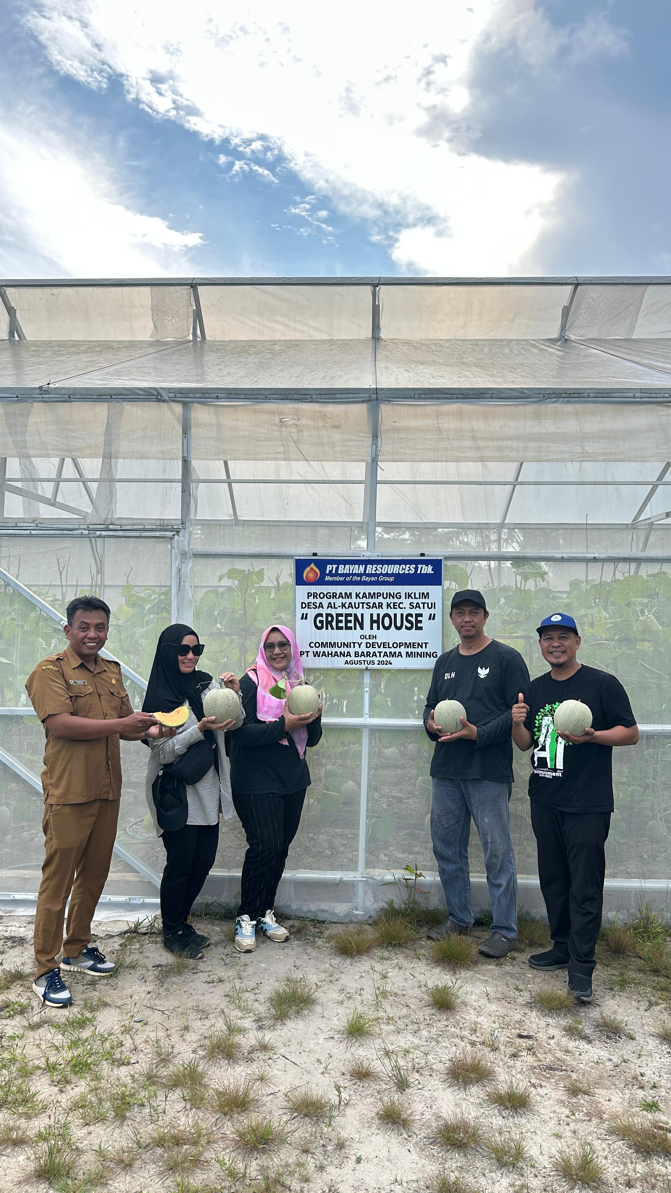 Kegiatan adaptasi Program Kampung Iklim Desa Al Kautsar Kec. Satui bersama PT. Wahana Baratama Mining